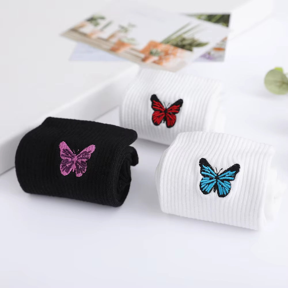 Embroidery Fashion Women Black White Butterfly Dog Cat Hip Hop Simple Long Street Skateboard Spring Autumn Socks for Girls