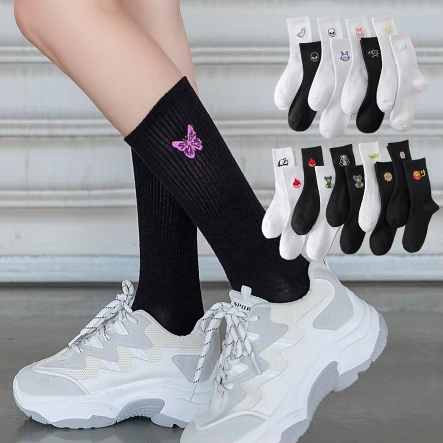 Embroidery Fashion Women Black White Butterfly Dog Cat Hip Hop Simple Long Street Skateboard Spring Autumn Socks for Girls