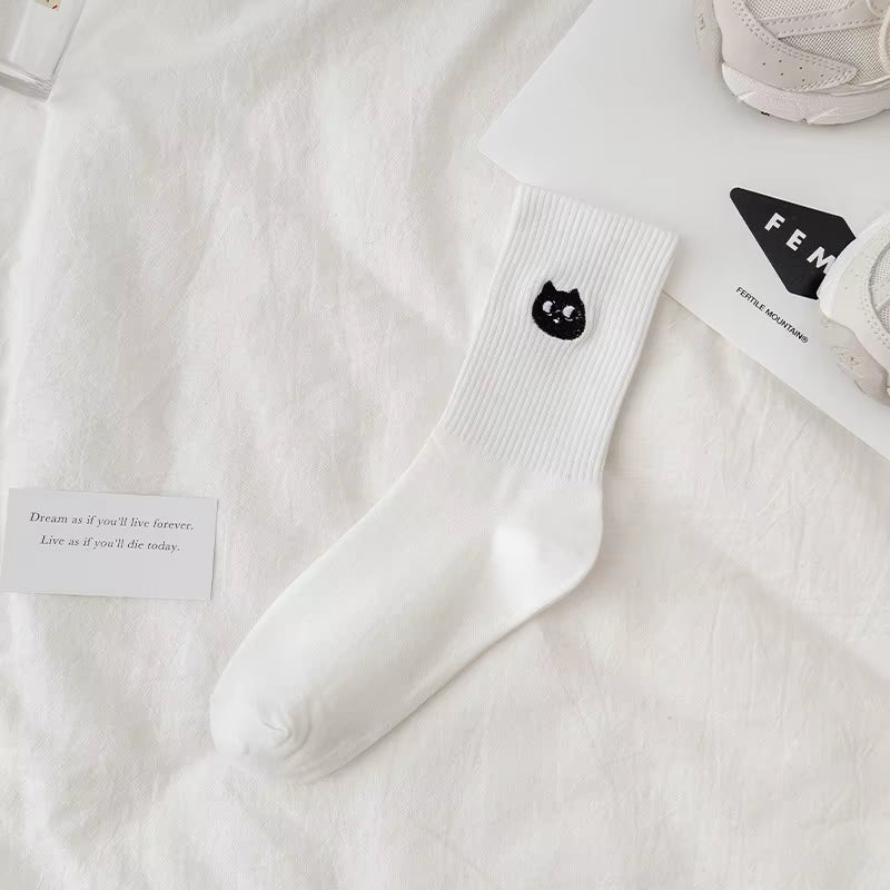 Embroidery Fashion Women Black White Butterfly Dog Cat Hip Hop Simple Long Street Skateboard Spring Autumn Socks for Girls