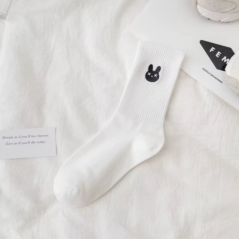 Embroidery Fashion Women Black White Butterfly Dog Cat Hip Hop Simple Long Street Skateboard Spring Autumn Socks for Girls