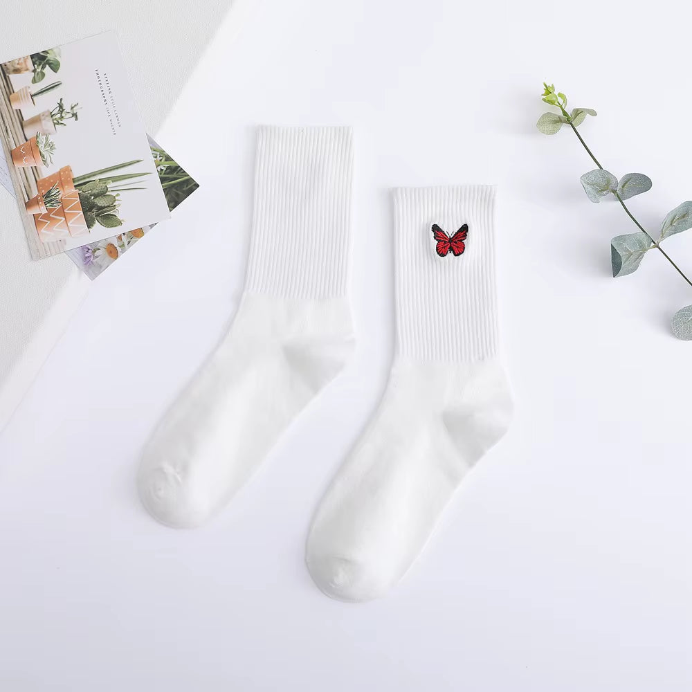 Embroidery Fashion Women Black White Butterfly Dog Cat Hip Hop Simple Long Street Skateboard Spring Autumn Socks for Girls