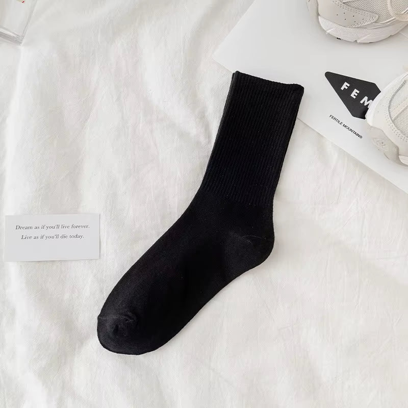 Embroidery Fashion Women Black White Butterfly Dog Cat Hip Hop Simple Long Street Skateboard Spring Autumn Socks for Girls